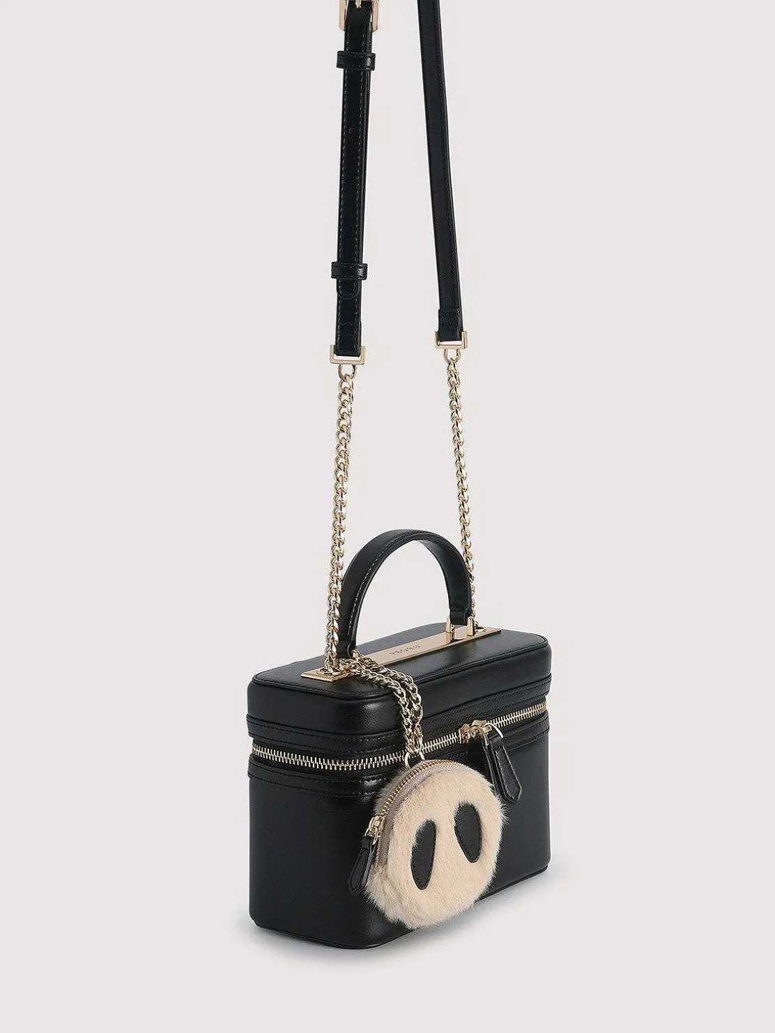 ari_boxy_shoulder_bag_0-1.webp Ari Boxy Shoulder Bag<PEDRO New