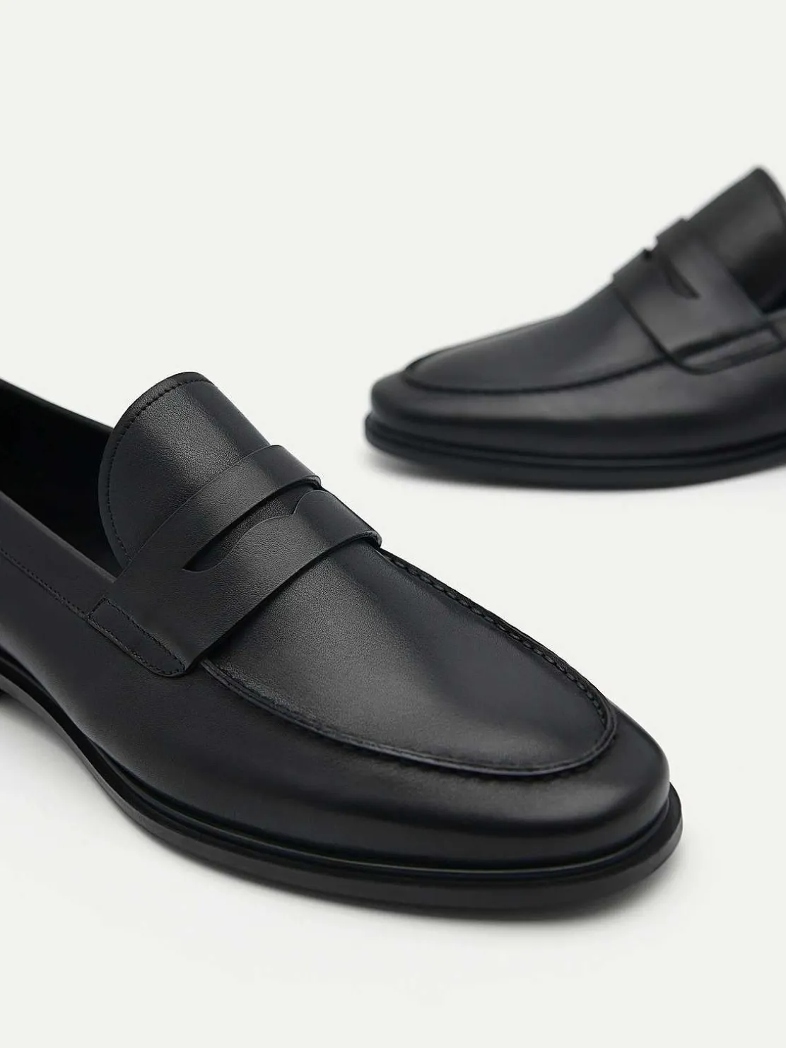 bailey_calf_leather_loafe_0-1.webp Bailey Calf Leather Loafers<PEDRO Store