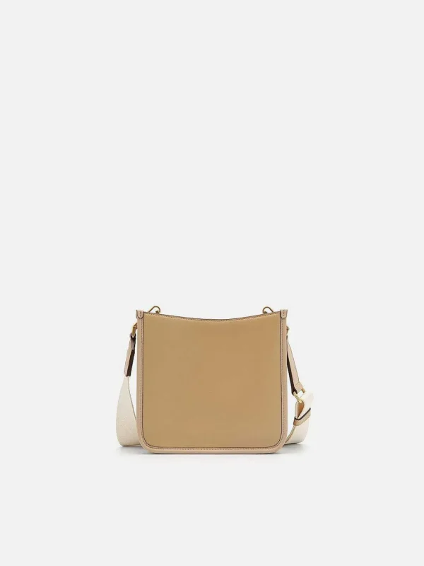 brie_squared_shoulder_bag_1.webp Brie Squared Shoulder Bag<PEDRO Shop