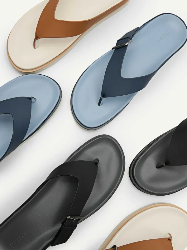 buckle_thong_sandals_3-1.webp Buckle Thong Sandals<PEDRO New
