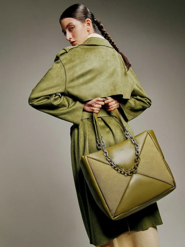 charlotte_tote_bag_4-1.webp Charlotte Tote Bag<PEDRO Shop
