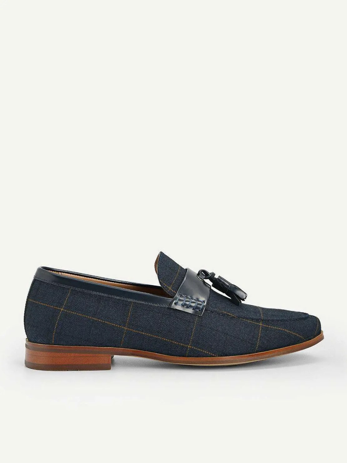 checkered_tasselled_loafe_0.webp Checkered Tasselled Loafers<PEDRO Clearance