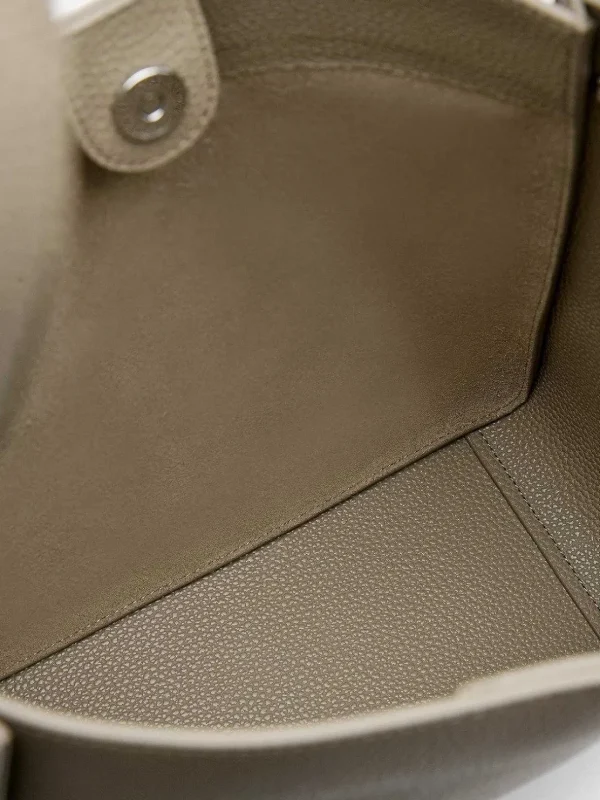 demi_leather_hobo_bag_5.webp Demi Leather Hobo Bag<PEDRO Fashion