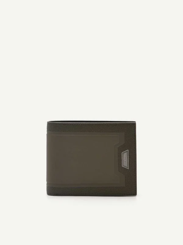embossed_leather_bifold_f_0.webp Embossed Leather Bi-Fold Flip Wallet<PEDRO Fashion