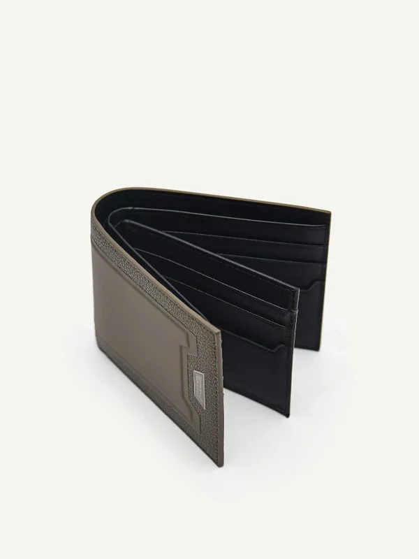 embossed_leather_bifold_f_3.webp Embossed Leather Bi-Fold Flip Wallet<PEDRO Fashion