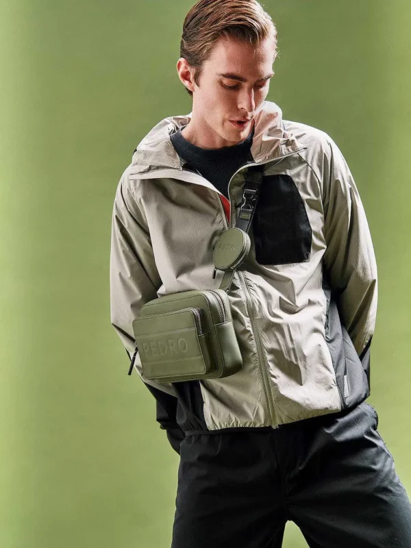 flynn_casual_sling_bag_6.webp Flynn Casual Sling Bag<PEDRO Shop