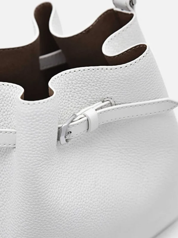 helix_leather_bucket_bag_5.webp Helix Leather Bucket Bag<PEDRO Store