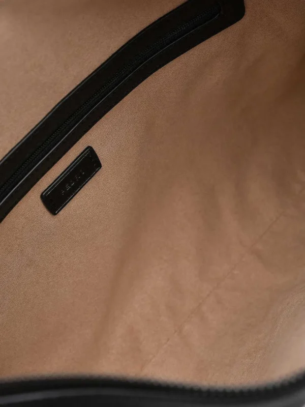helix_leather_hobo_bag_6.webp Helix Leather Hobo Bag<PEDRO Store