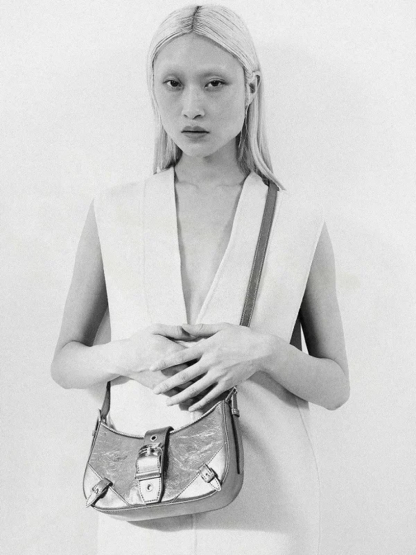 helix_leather_shoulder_ba_5-1.webp Helix Leather Shoulder Bag<PEDRO Online