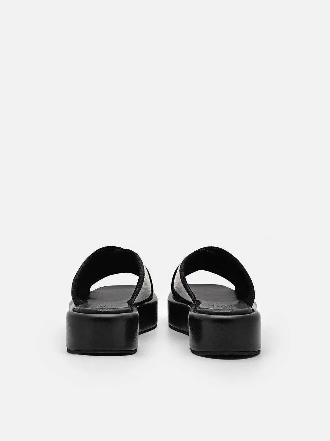Izzie Wedge Sandals<PEDRO New