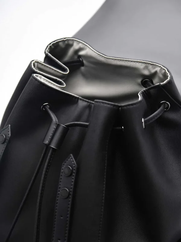 jones_nylon_backpack_5.webp Jones Nylon Backpack<PEDRO Fashion