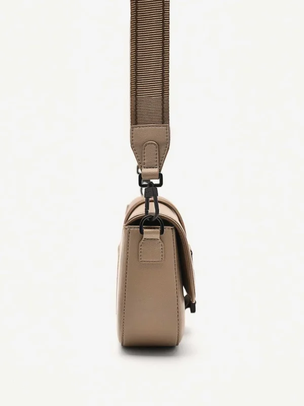 kane_sling_bag_2.webp Kane Sling Bag<PEDRO Store
