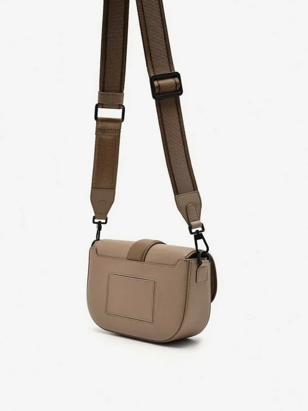 kane_sling_bag_3.webp Kane Sling Bag<PEDRO Store
