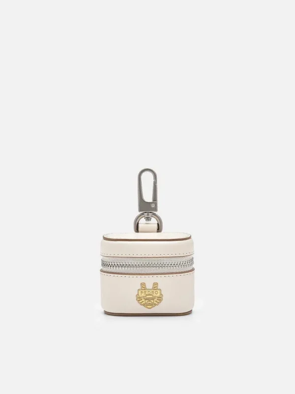 leather_airpod_case_0.webp Leather Airpod Case<PEDRO Fashion