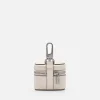 leather_airpod_case_1.webp Leather Airpod Case<PEDRO Fashion
