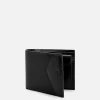 leather_bifold_coin_walle_1-1.webp Leather Bi-Fold Coin Wallet<PEDRO Fashion