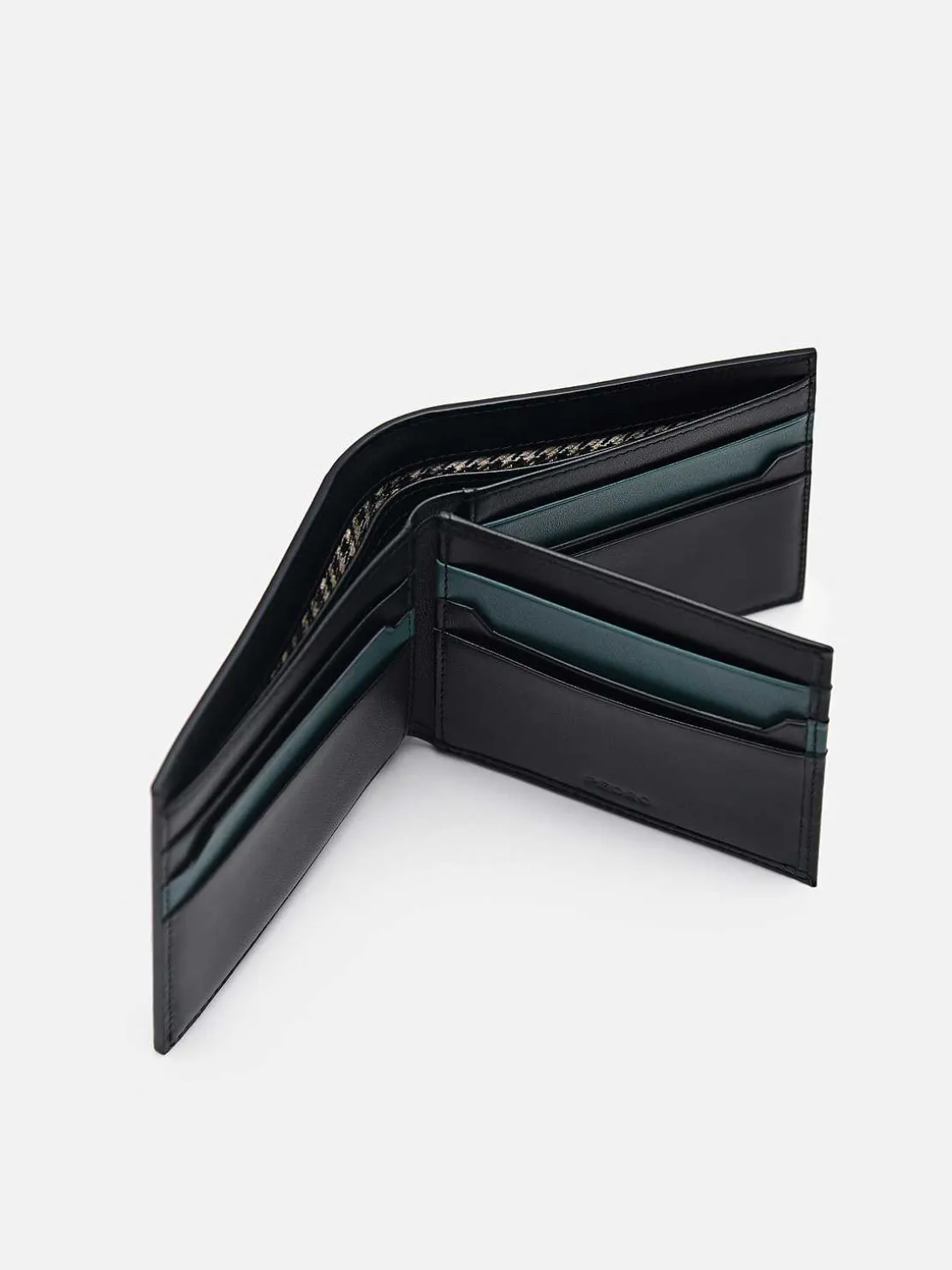 leather_bifold_flip_walle_0-3.webp Leather Bi-Fold Flip Wallet<PEDRO Best