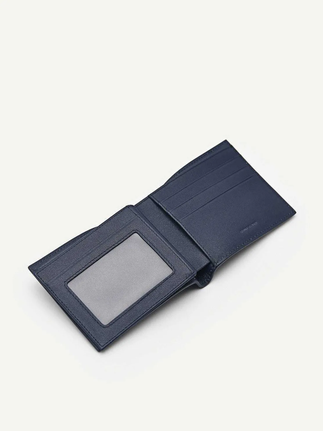 leather_bifold_flip_walle_0-6.webp Leather Bi-Fold Flip Wallet<PEDRO Sale