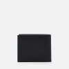 leather_bifold_flip_walle_2-3.webp Leather Bi-Fold Flip Wallet<PEDRO Best