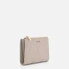 leather_bifold_wallet_0-1.webp Leather Bi-Fold Wallet<PEDRO Hot