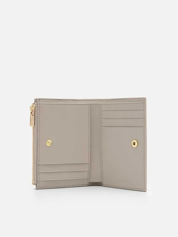 leather_bifold_wallet_3-1.webp Leather Bi-Fold Wallet<PEDRO Hot