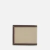 leather_bifold_wallet_wit_2.webp Leather Bi-Fold Wallet With Insert<PEDRO Online