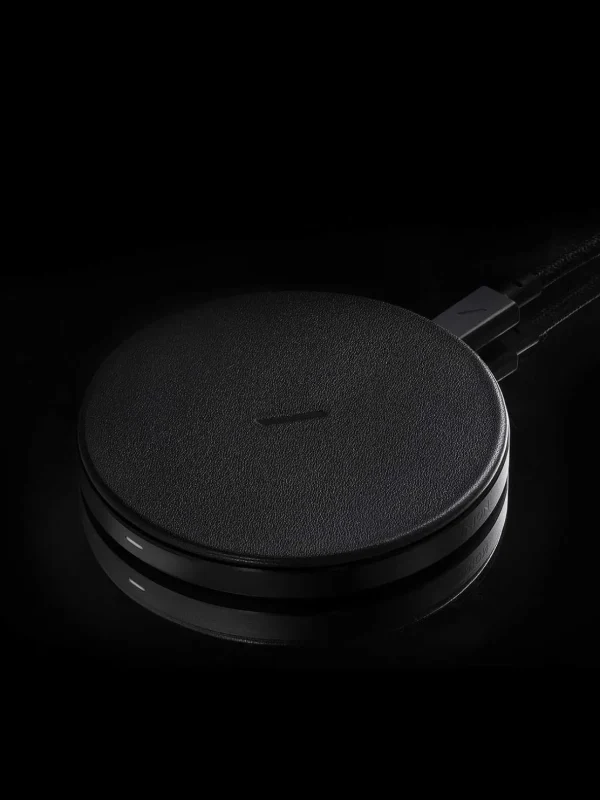 leather_drop_wireless_cha_1-1.webp Leather Drop Wireless Charger<PEDRO Online