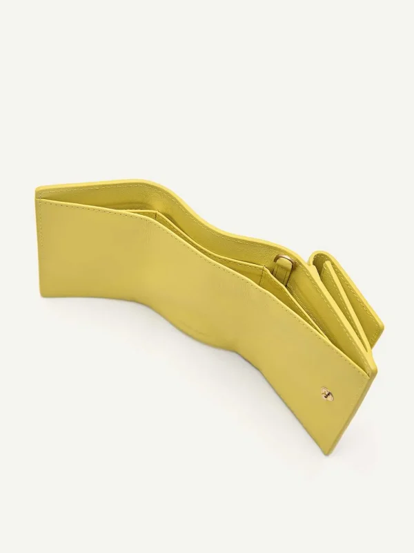 leather_trifold_wallet_2-1.webp Leather Tri-Fold Wallet<PEDRO New