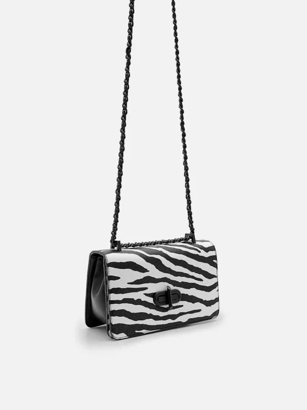 lily_shoulder_bag_2-3.webp Lily Shoulder Bag<PEDRO Shop