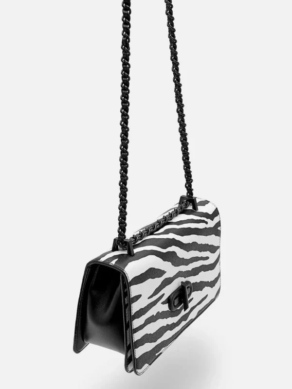 lily_shoulder_bag_5-3.webp Lily Shoulder Bag<PEDRO Shop