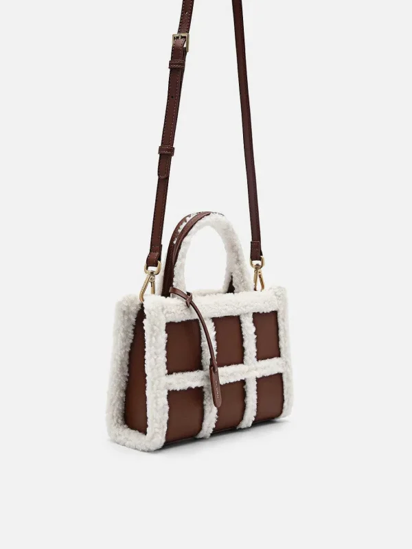 mini_quilted_faux_fur_han_4.webp Mini Quilted Faux Fur Handbag<PEDRO Shop
