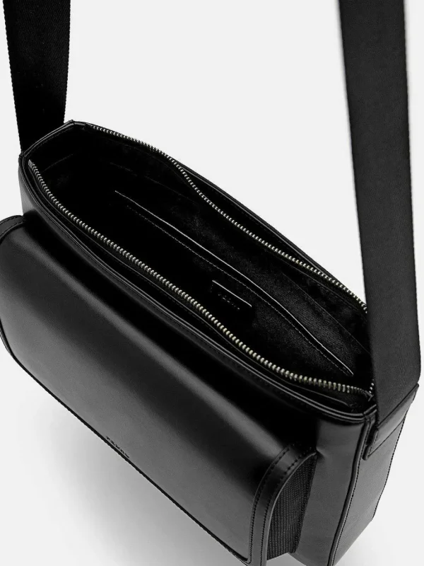mitchell_messenger_bag_3-1.webp Mitchell Messenger Bag<PEDRO Fashion