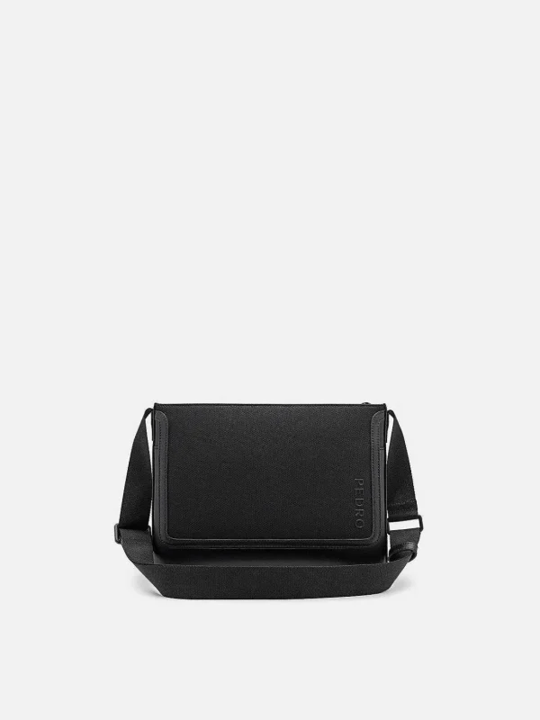 mitchell_messenger_bag_5-1.webp Mitchell Messenger Bag<PEDRO Fashion