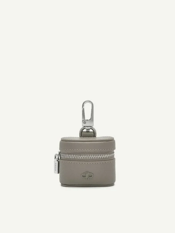 pedro_icon_leather_airpod_0-6.webp Icon Leather Airpod Case<PEDRO Shop
