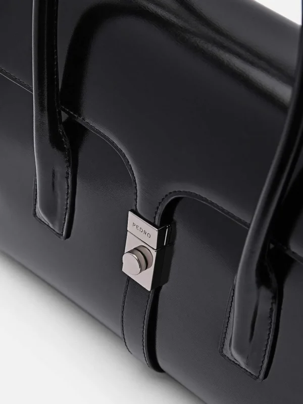 pedro_studio_farida_leath_5-6.webp Studio Farida Leather Handbag<PEDRO Shop