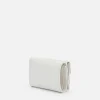 pedro_studio_leather_trif_1.webp Studio Leather Tri-Fold Wallet<PEDRO Online