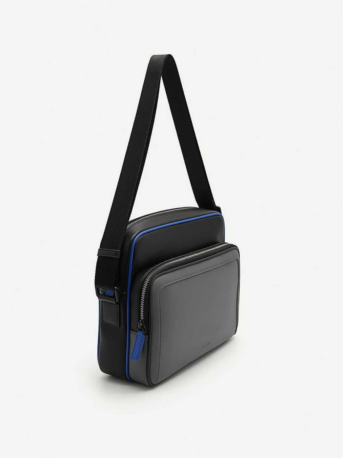 porte_messenger_bag_0.webp Porte Messenger Bag<PEDRO Fashion