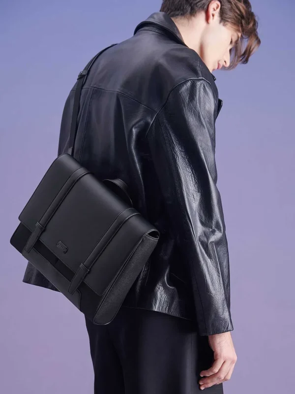 rainier_messenger_bag_6-1.webp Rainier Messenger Bag<PEDRO Discount