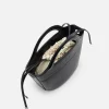 taja_handbag_3-2.webp Taja Handbag<PEDRO Fashion