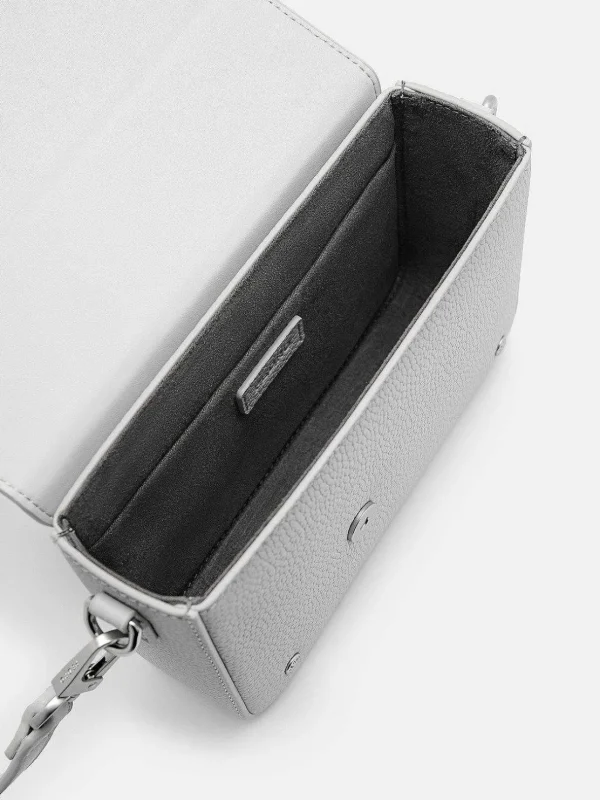 taper_leather_boxy_sling__7.webp Taper Leather Boxy Sling Bag<PEDRO Online