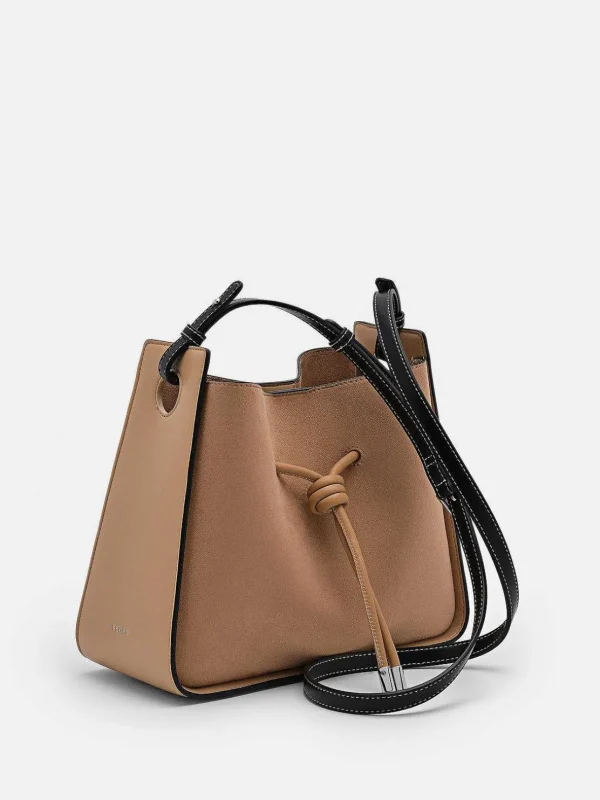 yasmin_bucket_bag_2-1.webp Yasmin Bucket Bag<PEDRO Shop