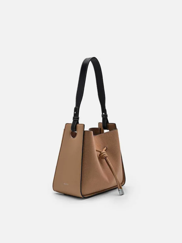 yasmin_bucket_bag_3-1.webp Yasmin Bucket Bag<PEDRO Shop